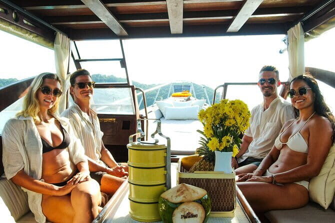 Private Pig Island & Koh Taen Luxury Longtail Tour - What’s Included & What’s Not