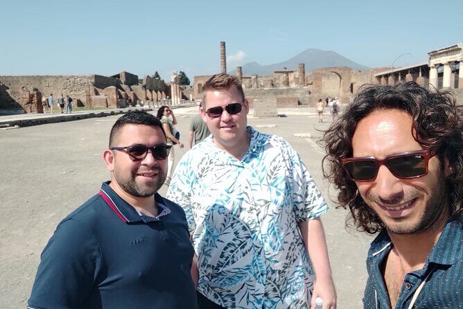 Private Pompeii Tour with lunch and Olive Oil Factory Experience - Logistics, Comfort, and Practicalities