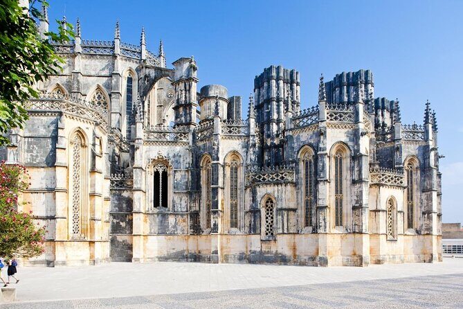 Private Porto to Lisbon Tour  Customize Your Journey! - An Authentic Day Exploring Portugal with a Private Touch