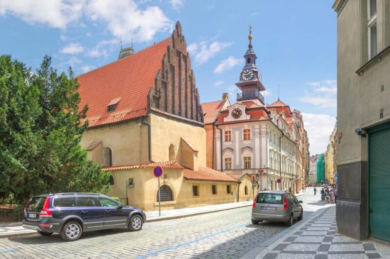 Private Prague Jewish Quarter tour with certified guide - Key Points