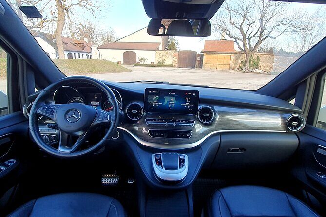 Private Prague to Munich luxury transfer via Pilsner Brewery - FAQ