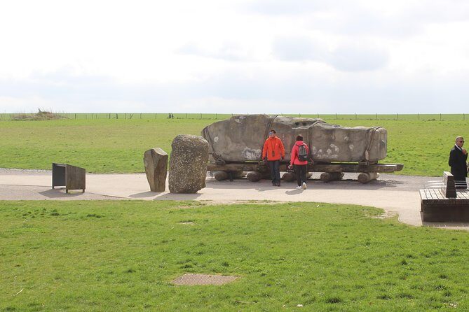 Private Pre Cruise Excursion Transfer London to Southampton Port Via Stonehenge - An In-Depth Look at the Experience