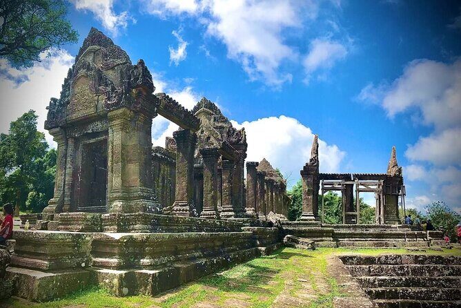 Private Preah Vihear and 2 Temples Guided Tour - Practical Details and What to Expect