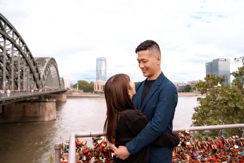 Private Professional Vacation Photoshoot in Cologne - Key Points