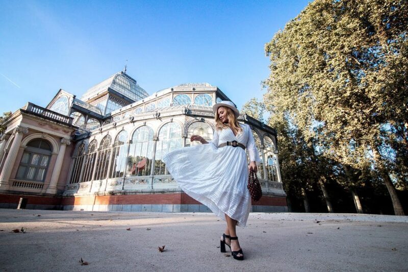 Private Professional Vacation Photoshoot in Madrid - Key Points