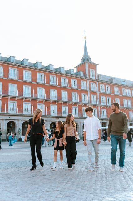 Private Professional Vacation Photoshoot in Madrid - The Sum Up