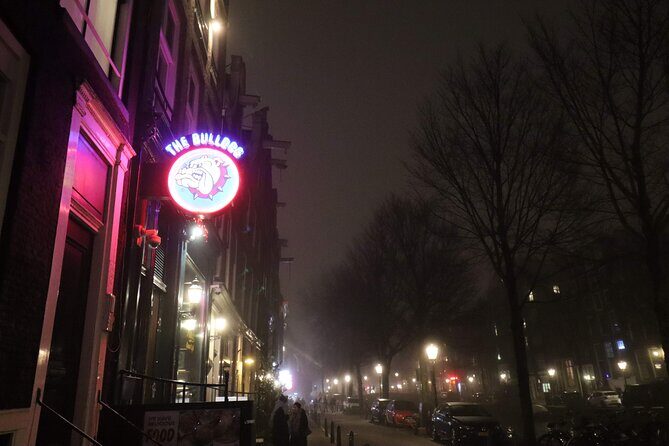 Private red light district & coffeeshop tour with a local - Who Will Love This Tour?