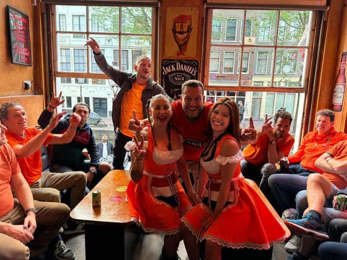 Private Red Light Tour City Center with Beer Maid Guide - Key Points