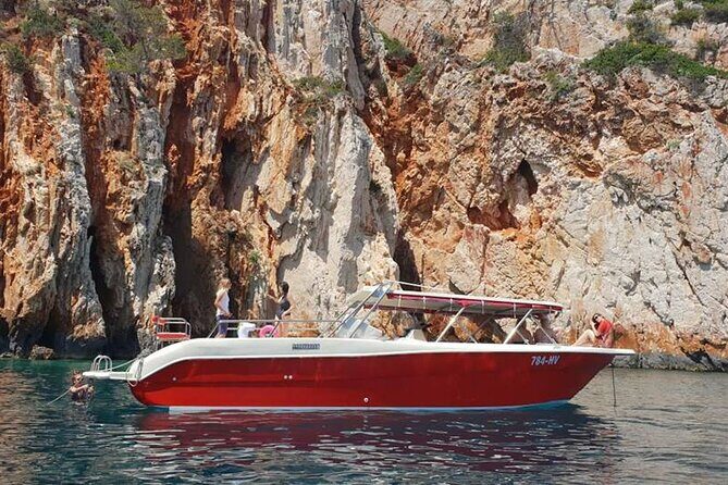 Private Red Rocks and Pakleni Islands beach hopping speedboat tour - The Experience: What You Can Expect