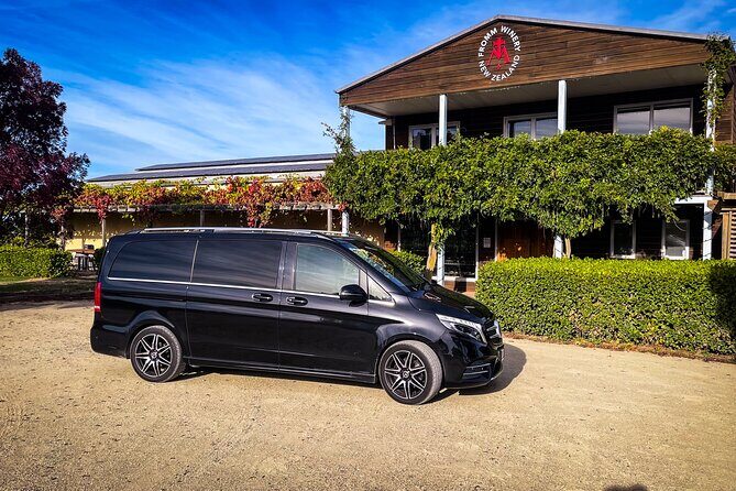 Private Return Luxury Transfers Queenstown to Gibbston Vineyard - An Introduction to the Queenstown to Gibbston Vineyard Private Transfer