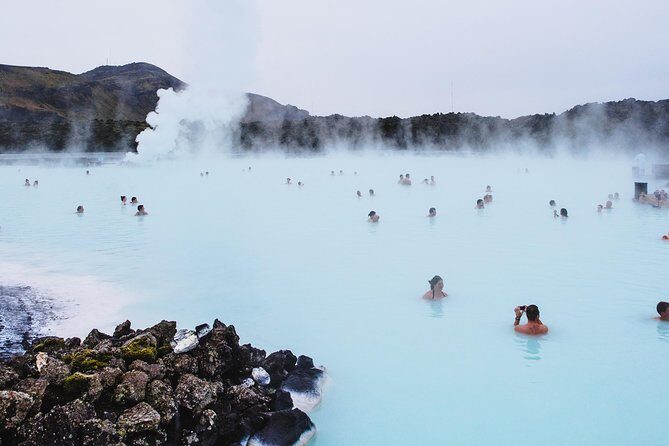 Private Reykjavík - Blue Lagoon roundtrip with 2 hours waiting at Blue Lagoon - What Does the Experience Offer?
