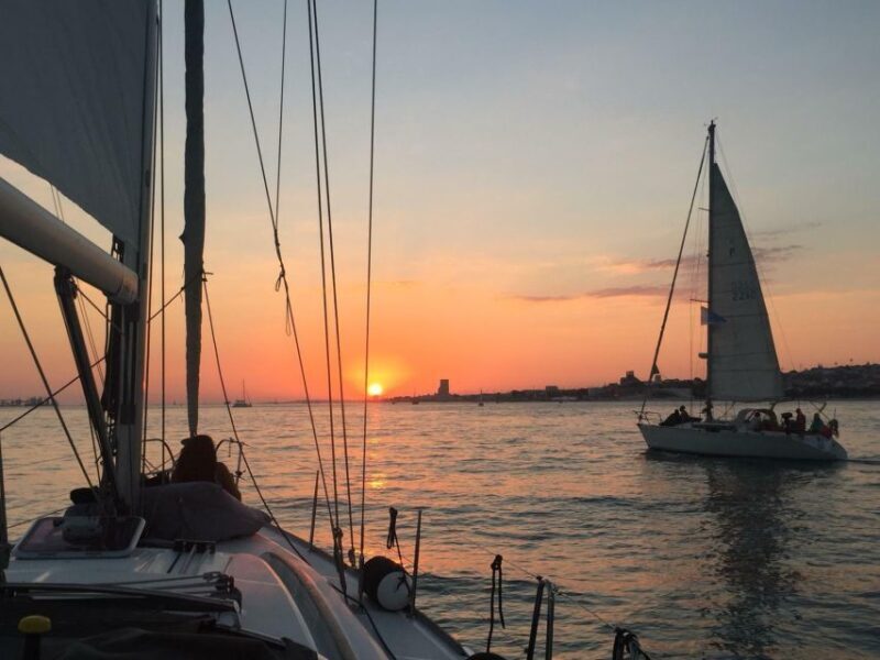 Private Romantic cruise with sparkling wine- 2-Hour- Lisbon - Who is This Cruise Best For?