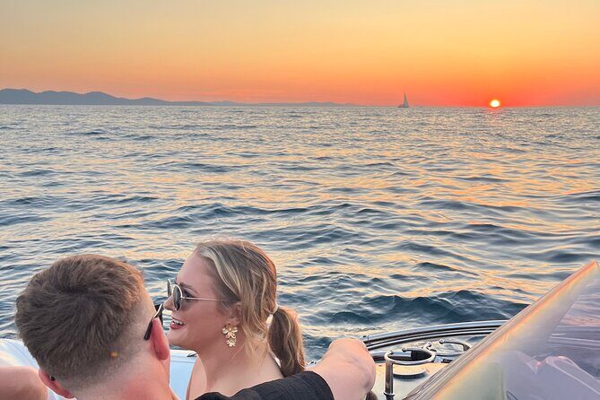 Private Romantic Sunset Cruise with Sparkling Wine and Music - FAQ