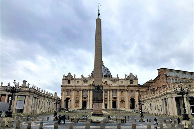 Private Rome Tour with De-lux Car: Sistine Chapel, Trevi, Pantheon, & more - The Comfort of Private Transportation