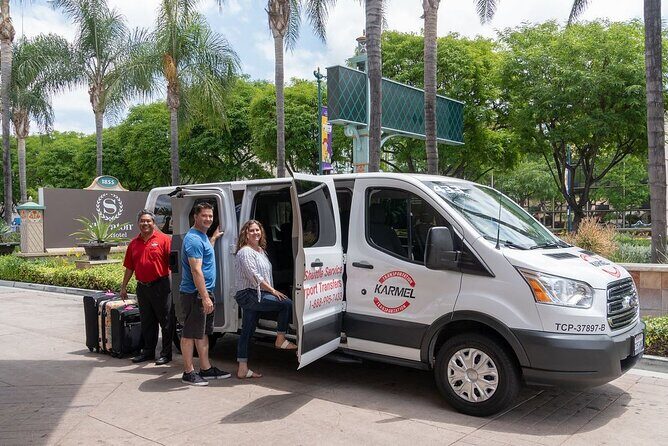 Private Round-trip Airport Transfer: Long Beach Airport to & from Anaheim Hotels - FAQs