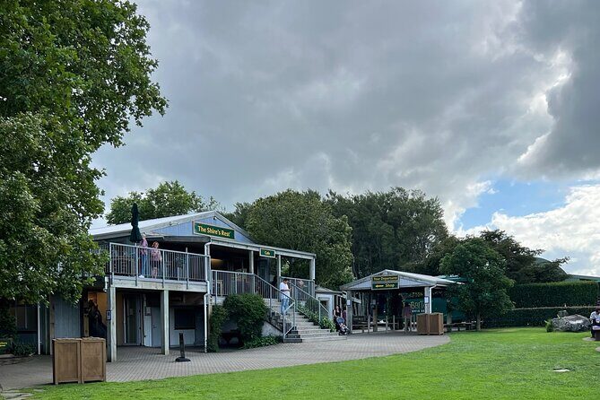 Private Round Trip Transport To Hobbiton From Auckland - The Sum Up