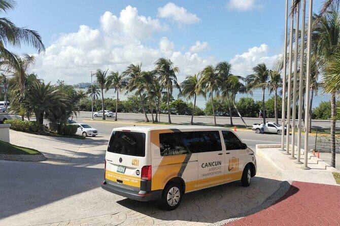 Private Roundtrip Transportation from CUN to Boulevard Kukulcan - A Practical Guide to Your Private Transfer
