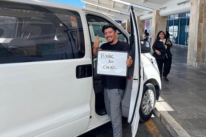 Private roundtrip transportation to Cancun - Key Points