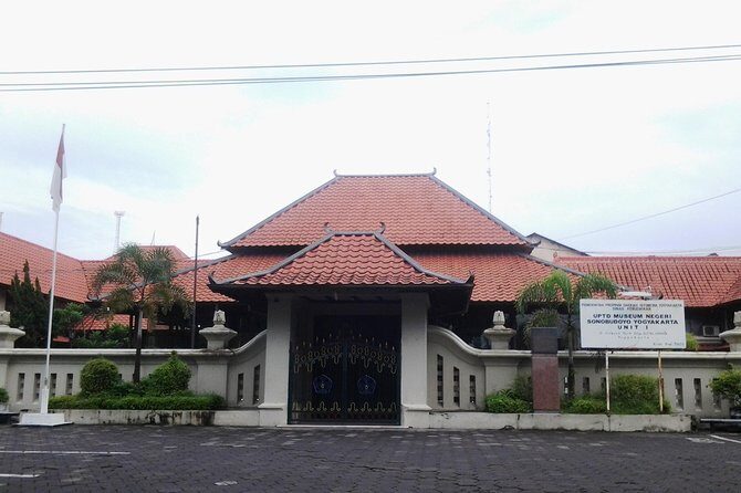 Private Royal Heritage Tour: Yogyakarta Palace, Watercastle, Sonobudoyo Museum - A Closer Look at the Itinerary and What to Expect