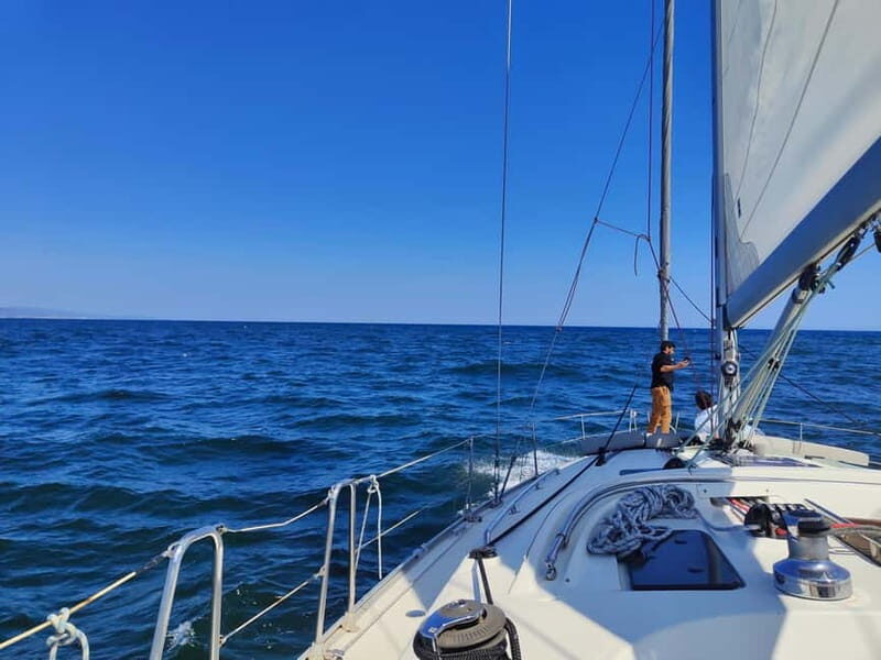 Private Sailboat Barcelona Luxury Boat + Aperitifs & Drinks - FAQ