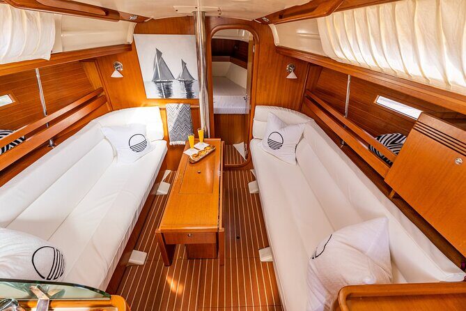 Private sailboat tour in Lisbon - FAQ