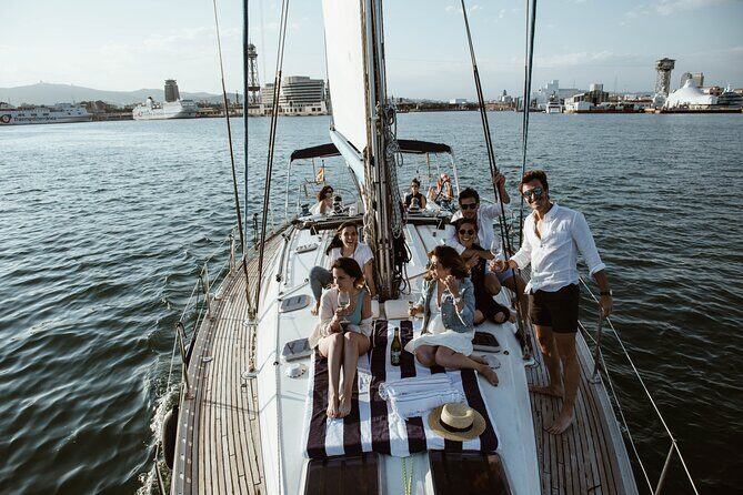 Private Sailing Cruise in Barcelona - An In-Depth Look at the Private Sailing Cruise Experience