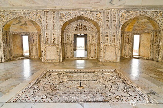 private Same day Taj mahal tour from Hydrabad - The Itinerary: A Closer Look