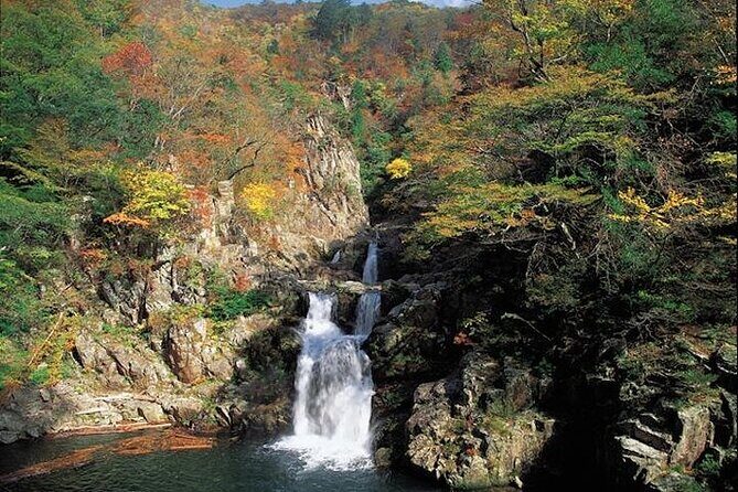 Private Sandankyo Valley Tour from Hiroshima with a Local Guide - Exploring the Sandankyo Valley: What You Can Expect