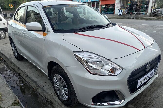 Private Sedan Cab to and from Srinagar Airport and Dal Lake - Practical Considerations