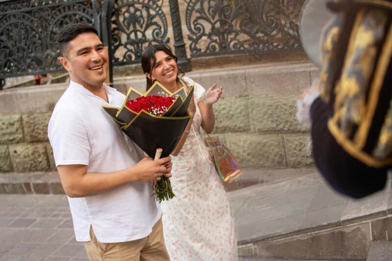 Private serenade in Guanajuato with the musical group "La Estudiantina" - Key Points