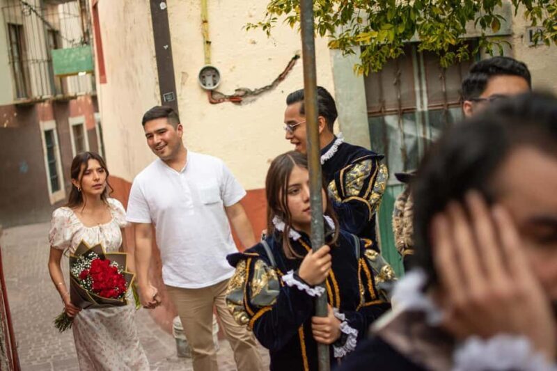 Private serenade in Guanajuato with the musical group "La Estudiantina" - Private Group and Flexibility