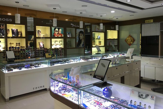 Private Shanghai Shopping Tour with Local Shopping Guru - The Experience in Detail