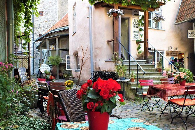 Private Shore Excursion: Tallinn Old Town Walking Tour with Round-Trip Transfer - FAQ