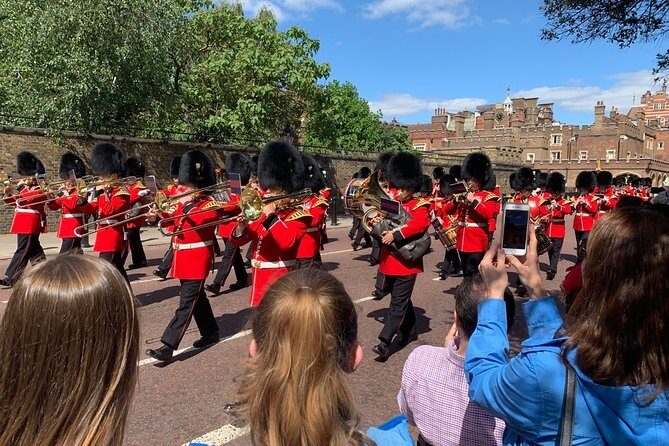 Private Sightseeing Tour in London the Greatest Capital - Key Points