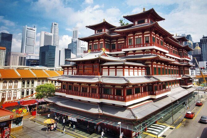 Private Singapore Chinatown, Little India and Temples Guided Tour - Transportation and Group Size