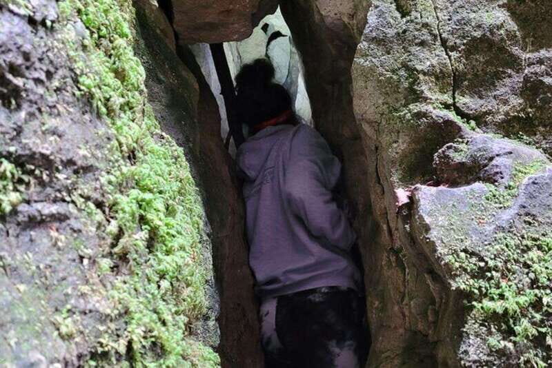 Private Singhampton Caves Hike - Collingwood/Blue Mountain - Exploring the Singhampton Caves: A Practical Guide to an Unforgettable Ontario Hike