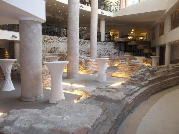 Private Sofia Night Tour with Bulgarian Folklore & Dinner - Key Points