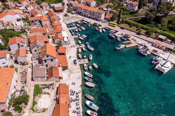 Private speedboat custome-made tour / from Trogir and Split - The Experience of the Guides and Skippers