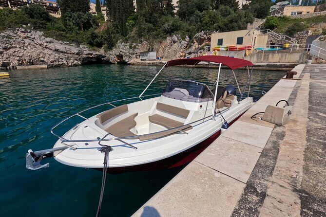 Private Speedboat Tour- Blue cave, sandy beaches and snorkelling - An In-Depth Look at the Private Speedboat Experience in Dubrovnik