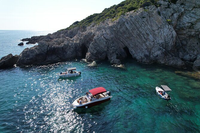 Private Speedboat Tour- Blue cave, sandy beaches and snorkelling - Stop 1: Kolocep Island and the Caves
