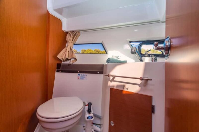 Private speedboat tours Sea Symphony - Who Would Love This Tour?