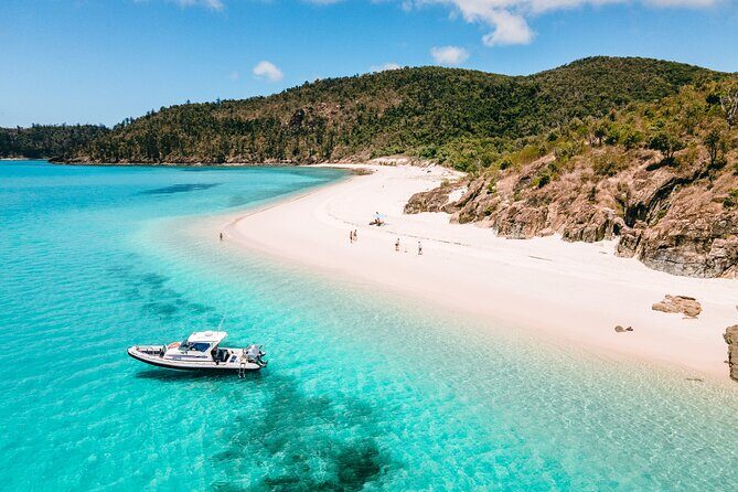 Private Standard Charter Experience in Whitsundays - Key Points