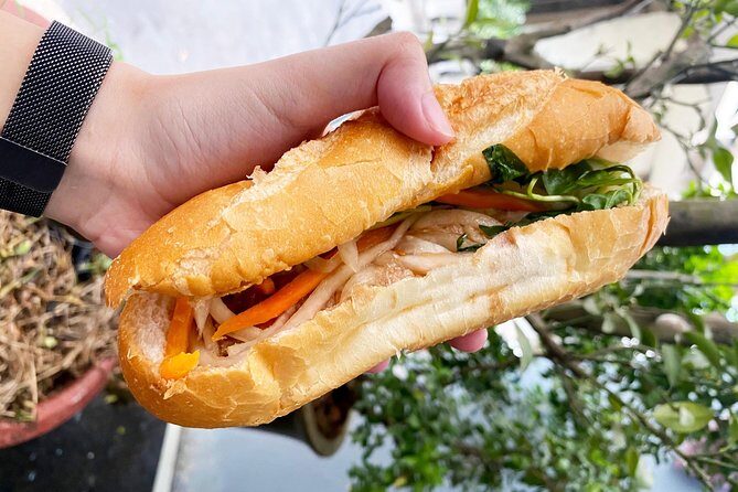Private Street Food Tour by Scooter in Ho Chi Minh City - Authentic Cultural Encounters