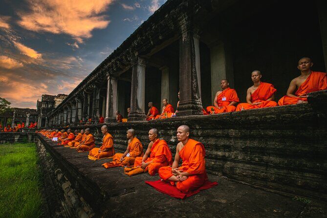 Private Sunrise & Angkor Complex by English Speaking Van Driver - The Sum Up