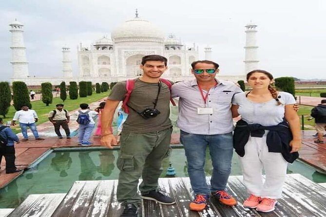 Private Sunrise Taj Mahal Tour from Delhi by Car - Exploring Agra Fort