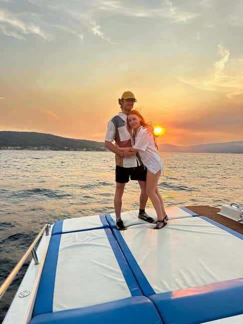 Private Sunset Boat Tour with Music and Wine - FAQ