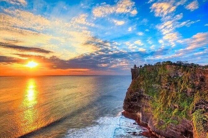 Private Sunset Uluwatu Tour with Jimbaran Seafood Dinner - The Sum Up