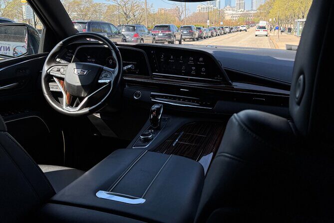 Private SUV Transfer from O'Hare Midway Airport to Chicago - The Experience: What to Expect from Your Transfer