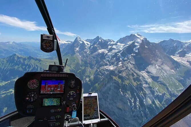 Private Swiss Alps helicopter tour over snow covered mountain peaks and glaciers - Who Will Love This Tour?
