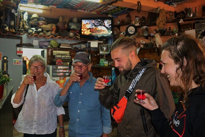 Private Tailored tour to the East in a 4WD. No shared groups! - Key Points